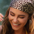 Copa do Mundo: Paolla Oliveira mistura brasilcore com lenço em animal print