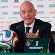 Presidente da Fifa rebate críticas sobre a Copa e lamenta veto contra árbitro somali