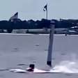 Funcionário da Marinha dos EUA é atacado por tubarão na Flórida; veja o momento