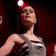 Jessie J sente que o câncer de mama "roubou" dela o tempo com seu filho