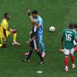 Estreia da Copa 2026 tem três vermelhos; veja edição com mais expulsões