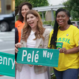 Prefeitura de Nova York homenageia Pelé e Thierry Henry e rebatiza ruas às vésperas da Copa