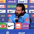 Alisson minimiza recorde por disputar terceira Copa: 'Quero entrar no grupo dos campeões'