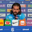 Declaração de Alisson sobre Hugo Souza repercute entre torcedores do Corinthians