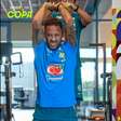 Neymar ganha figurinha no álbum da Copa após atualização da Panini
