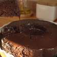 Bolo de chocolate fácil e rápido, que fica extremamente fofinho e com um sabor incrível
