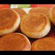 Bolacha de fubá sem trigo e sem lactose, que fica deliciosa e crocante, ideal para servir com um café ou chá