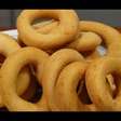 Biscoito de polvilho doce frito, bem sequinho e fofinho, para acompanhar o seu café fresquinho