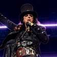 Alice Cooper agradece fã que encontrou seu cartão de crédito com cópia autografada de álbum