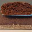 Bolo de chocolate com aveia bem cremoso, delicioso e saudável, feito de forma rápida