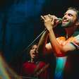 'A música da Bahia é a melhor do Brasil': Silva se redime com baianos e levanta público no Terraiá