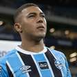 Situação de Carlos Vinícius muda completamente no Grêmio e Corinthians observa de perto