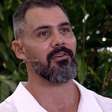 Globo ignora crise e contrata Juliano Cazarré para viver vilão em novela