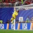 Opinião: Espanha para no goleiro Vozinha e decepciona mais que Brasil na estreia da Copa 2026