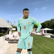 R$ 60 milhões, campo de golfe privativo e cinema particular: a mansão de Mbappé, craque da Copa 2026, impressiona tanto quanto sua carreira