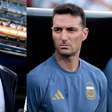 Deschamps e Scaloni começam bem a disputa por recorde que dura 88 anos