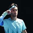 Lorenzo Musetti anuncia ausência em Wimbledon por lesão na coxa