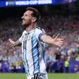 Messi enfileira recordes em vitória da Argentina na estreia na Copa