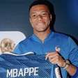 Mbappé entra para a história da França e recebe homenagem de Deschamps