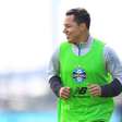 Marlon, do Grêmio, volta a correr após três meses