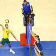 Brasil "desengasga", bate a Sérvia e segue invicto na VNL