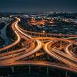 Composto por dezoito alças de acesso distribuídas em cinco níveis de pistas, o complexo viário de Birmingham, na Inglaterra, ganhou fama como Spaghetti Junction