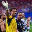 Mãe de goleiro barrada por taxa de R$ 75 mil ganha ajuda histórica para ver o filho na Copa