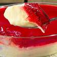 Sobremesa sonho cor de rosa muito saborosa e delicada, com aquele gostinho incrível de infância