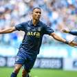 Grêmio recebe 3 ofertas por André Henrique e aceita vender pela menor; entenda o motivo