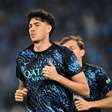 Real Madrid volta à carga por zagueiro após interesse do Barcelona esfriar