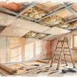 Dormir sem ouvir cada passo do vizinho parece luxo, calcule quanto custa fazer forro de drywall com lã de vidro no quarto