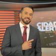 Repórter da Record, Dionísio Freitas sofre queda no meio do mato e assusta Reinaldo Gottino