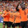 Holanda goleia Suécia, embola grupo e bate marca histórica em Copas