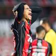 Ataque do Vitória ganha disputa intensa para a sequência da temporada