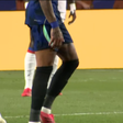 Raphinha reclama de dores na coxa antes de ser substituído