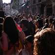 Em meio ao calor extremo, França proíbe álcool em festival de música