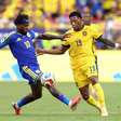 Equador perde um caminhão de gols, para em goleiro de Curaçao e se complica na Copa