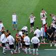 Titular da Alemanha preocupa após suspeita de lesão ligamentar na Copa