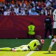 Saiba por que os jogadores da Copa estão usando meias rasgadas