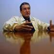 Parreira segue na UTI, mas já está acordado e respira sem aparelhos, diz boletim médico