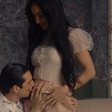 Sabrina Sato anuncia gravidez com look floral combinando com Nicolas e Zoe