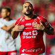 Segue o líder! Vila Nova mete 4 gols e assume a ponta da Série B