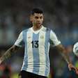 Cuti Romero sente o joelho e desfalca a Argentina na última rodada da fase de grupos