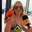 Com relógio de R$ 2 milhões, Virginia se atrapalha em entrada VIP de estádio em Miami e diz esperar gol de Vini Jr.