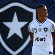 Botafogo toma decisão definitiva sobre o futuro de Danilo