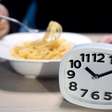 Comer mais cedo ajuda a gastar mais calorias?