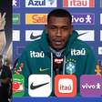Rayan rasga elogios a Fernando Diniz e brinca: 'Se deixar, me liga quase todo dia'