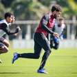 Diniz orienta jogadores, e Corinthians treina em dois períodos