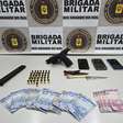 Cerco Policial na capital: Perseguição de carro de luxo termina com 3 presos e pistola apreendida em Porto Alegre