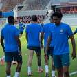 Muitos japoneses e time quase completo: Como foi o último treino do Brasil antes do mata-mata na Copa do Mundo